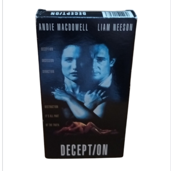 Deception Ruby Cairo 1992 ‧ Thriller/Mystery ‧ 1h 51m - Picture 1 of 8